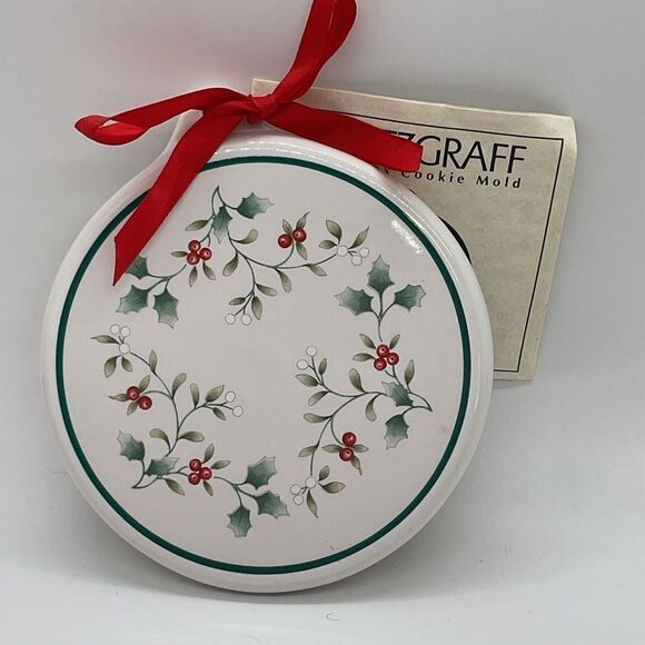 Pfaltzgraff Winterberry Cookies For Santa Cookie Mold - Picture 1 of 4